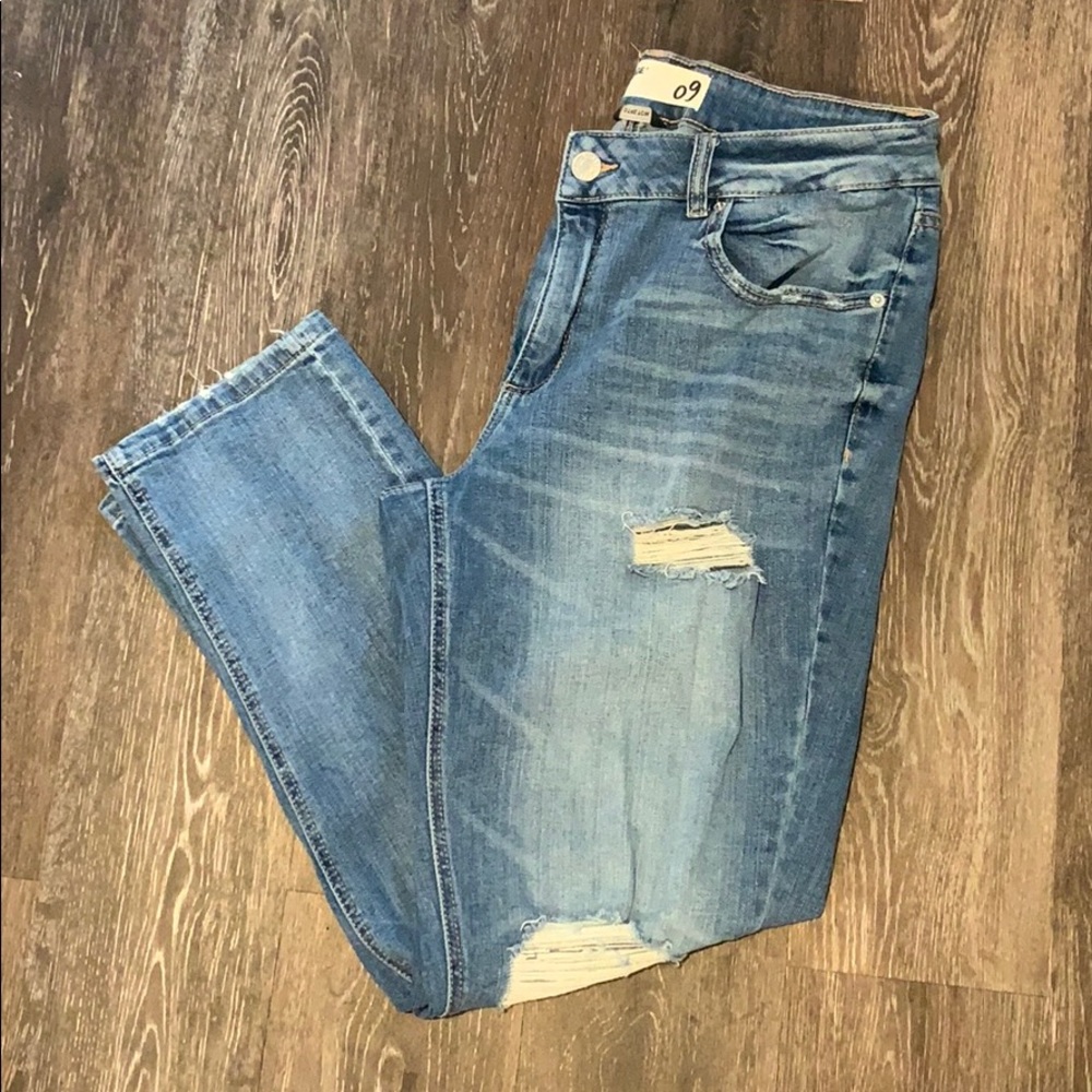 “Girlfriend” Light Wash Denim